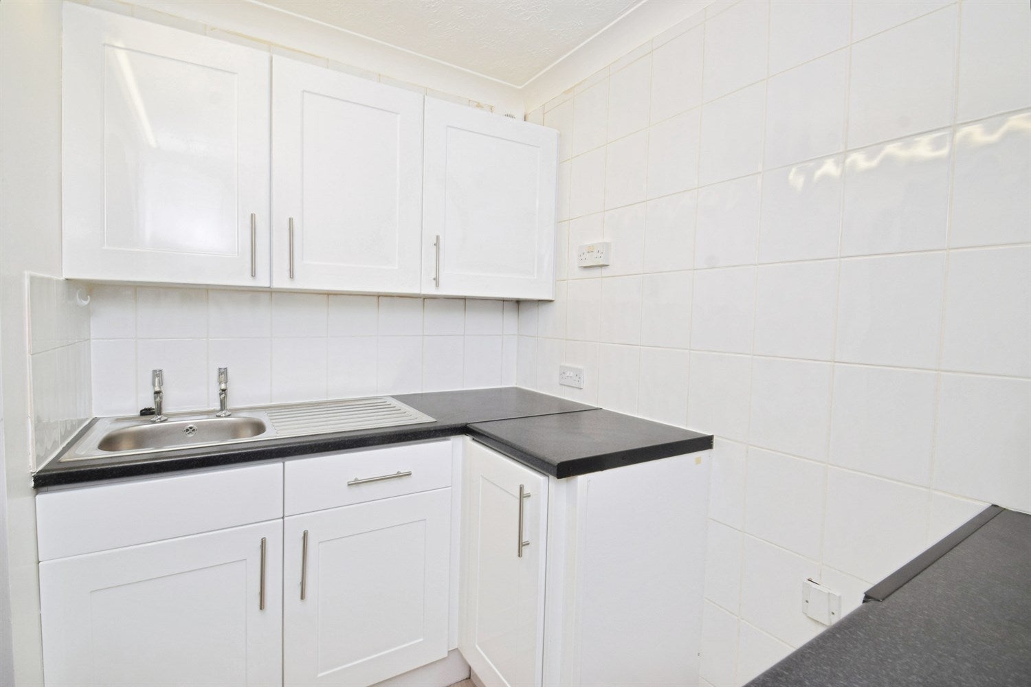 Flat St James's Crescent in Swansea