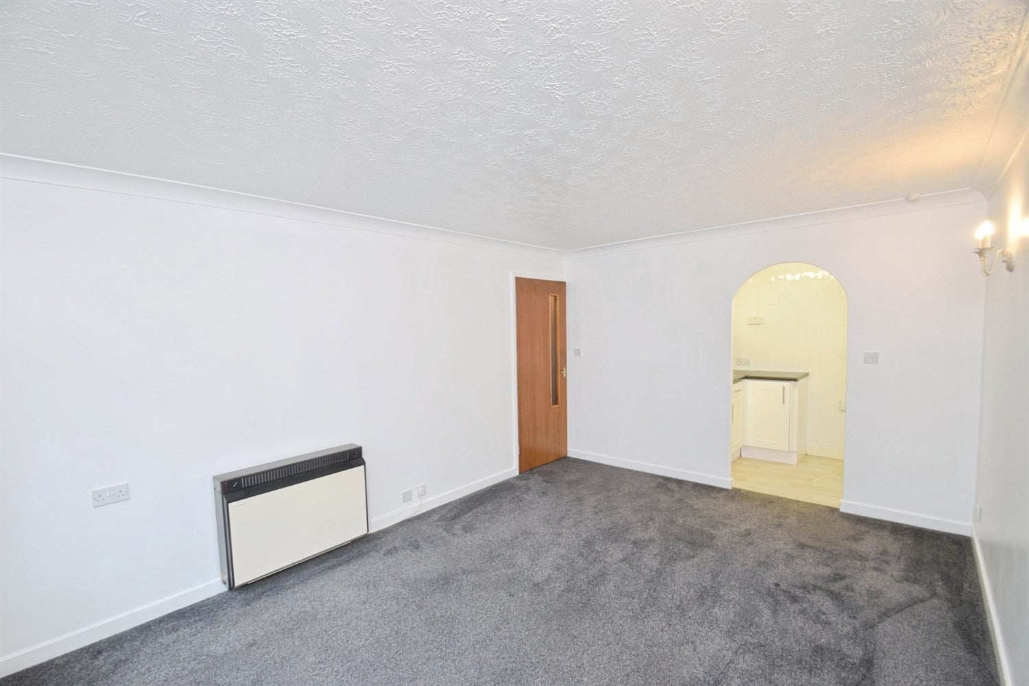 Flat St James's Crescent in Swansea