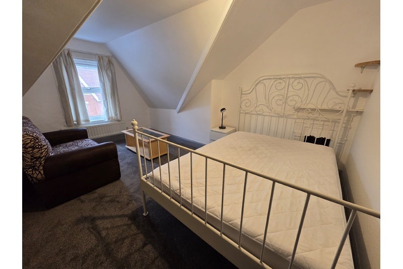 Room Wembdon Road in Bridgwater