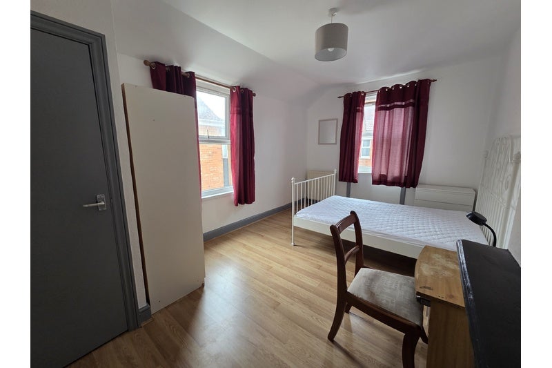 Room Wembdon Road in Bridgwater