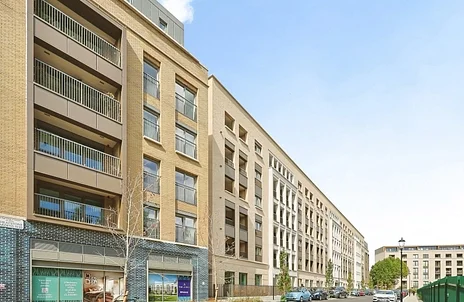 Flat Wheatstone Road in London