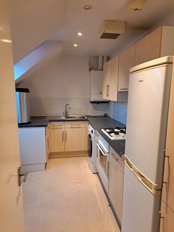Flat Old School Close in Guildford