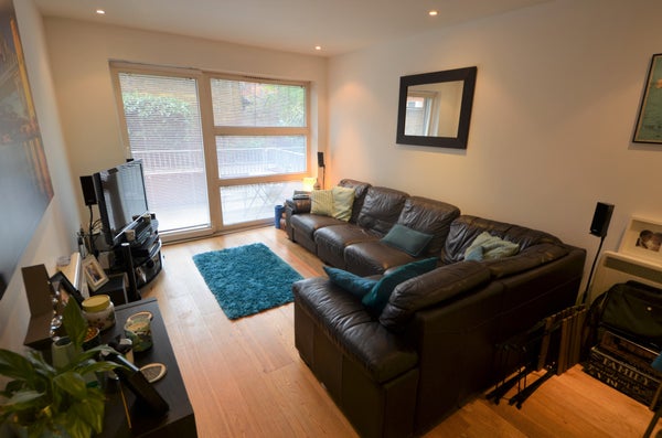 Flat Thane Villas in London