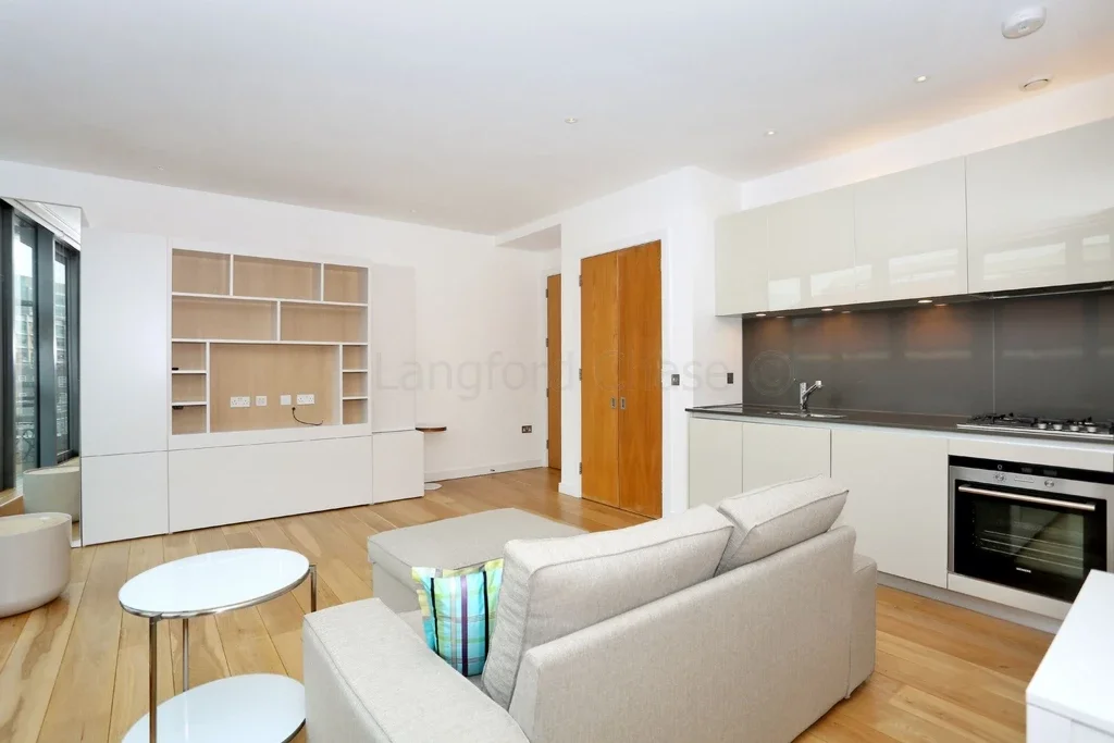 Flat New Globe Walk in Greater London