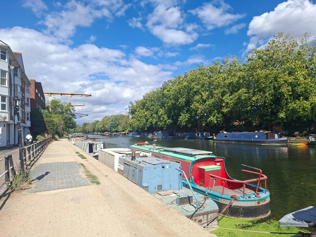 Flat Watermint Quay in Greater London