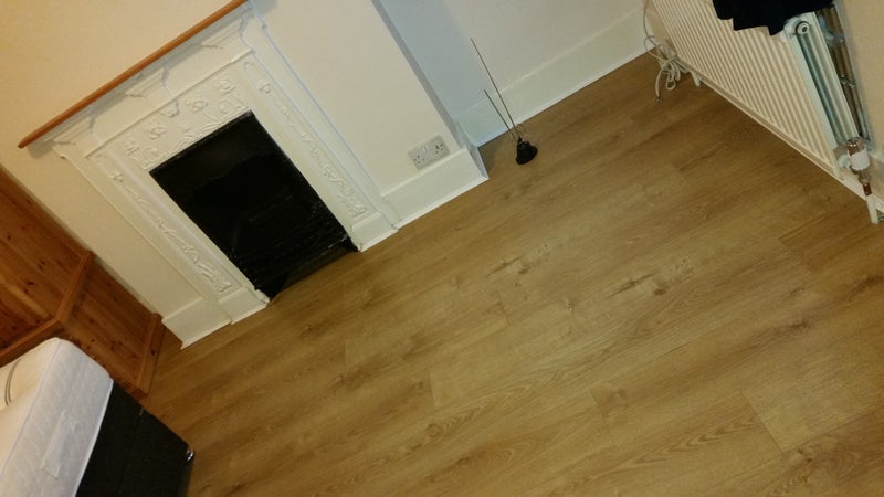 Room Woodville Road in Greater London