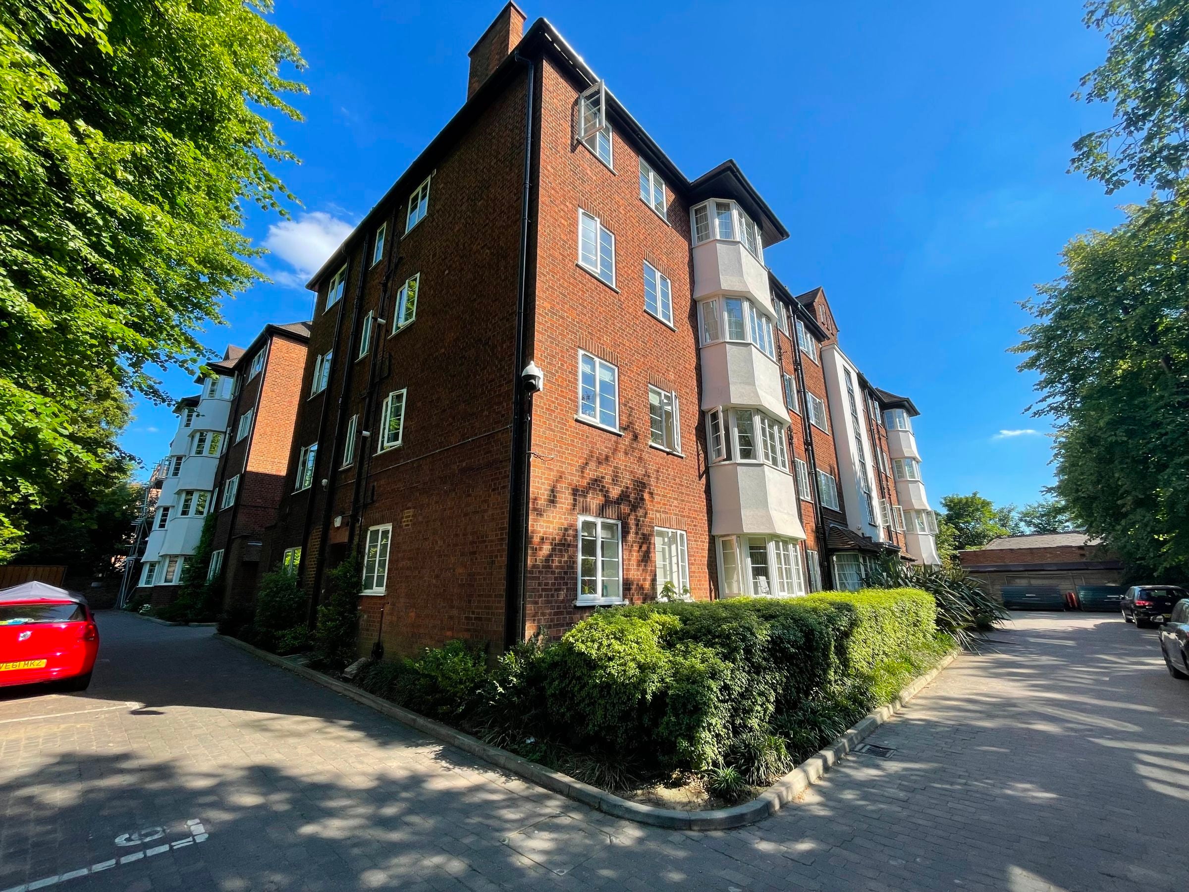 Flat Crouch End Hill in London