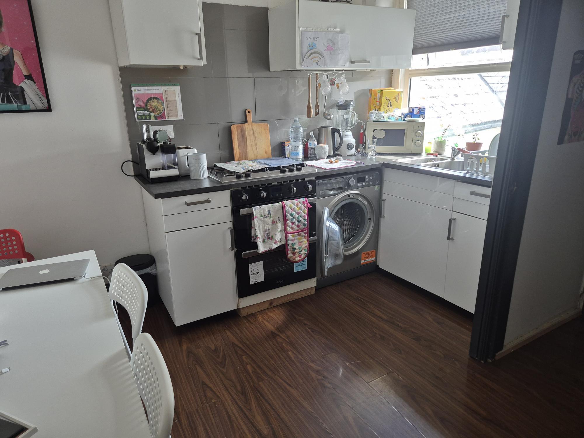 Flat Bynes Road in Greater London