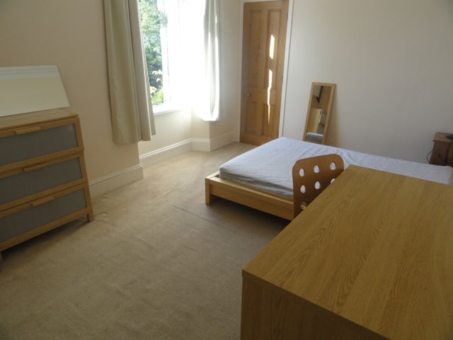 Flat Elmfield Place in Aberdeen City