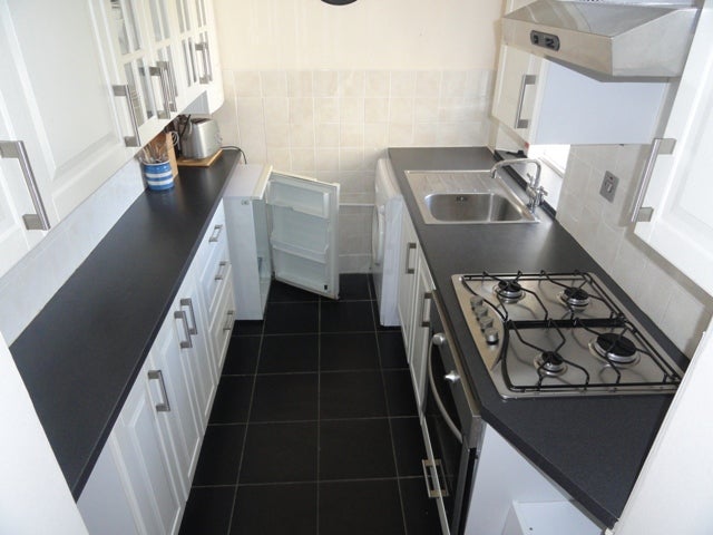Flat Elmfield Place in Aberdeen City