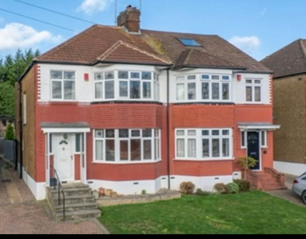 House Willow Walk in Greater London
