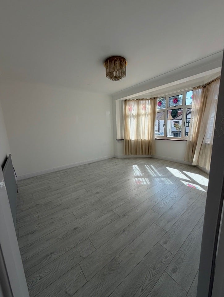 House Willow Walk in Greater London