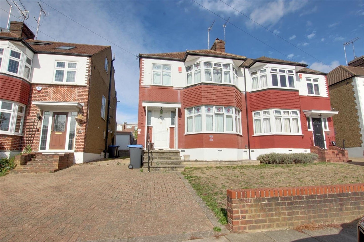 House Willow Walk in Greater London