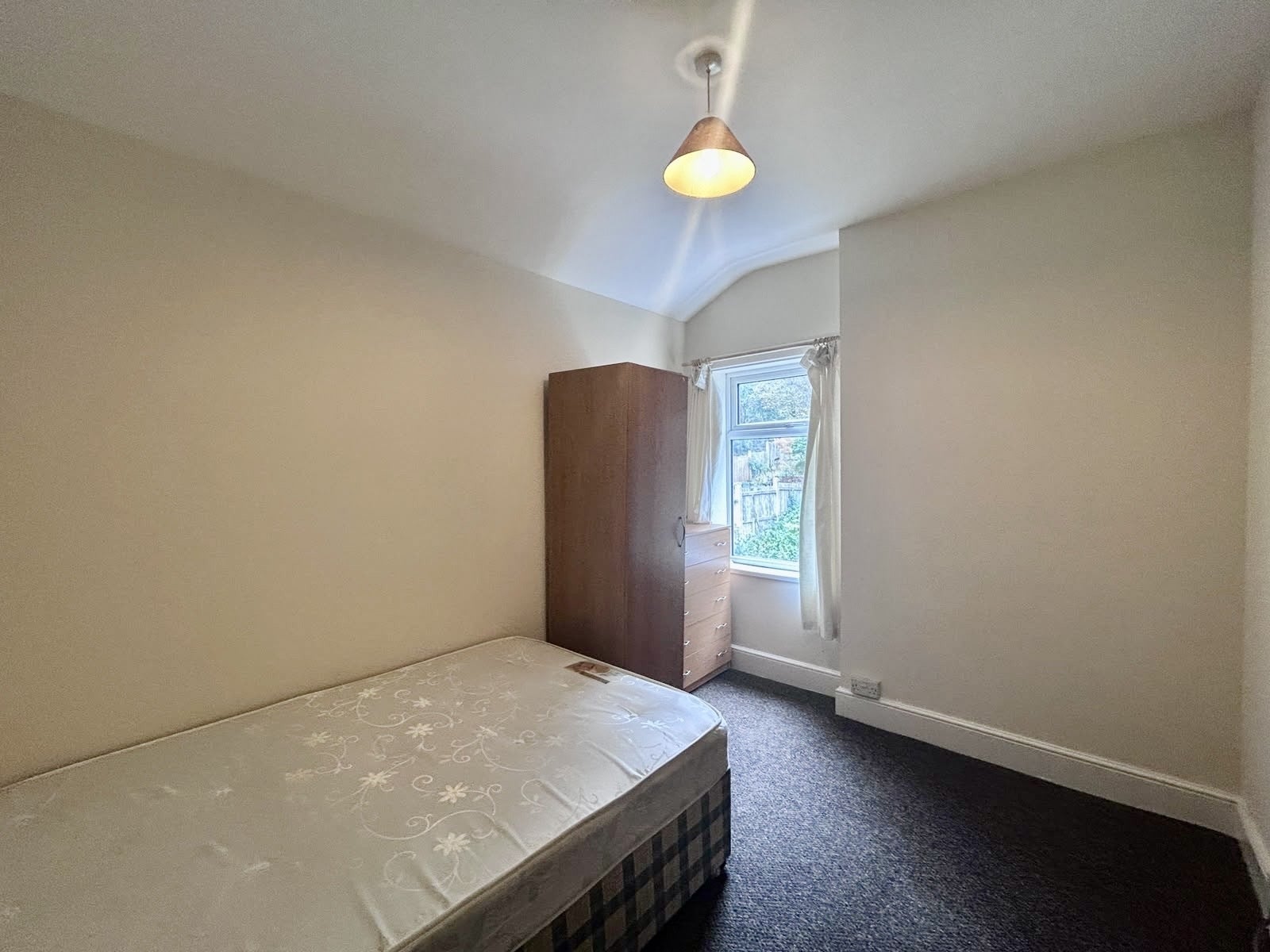 Room Gravelly Hill in Birmingham