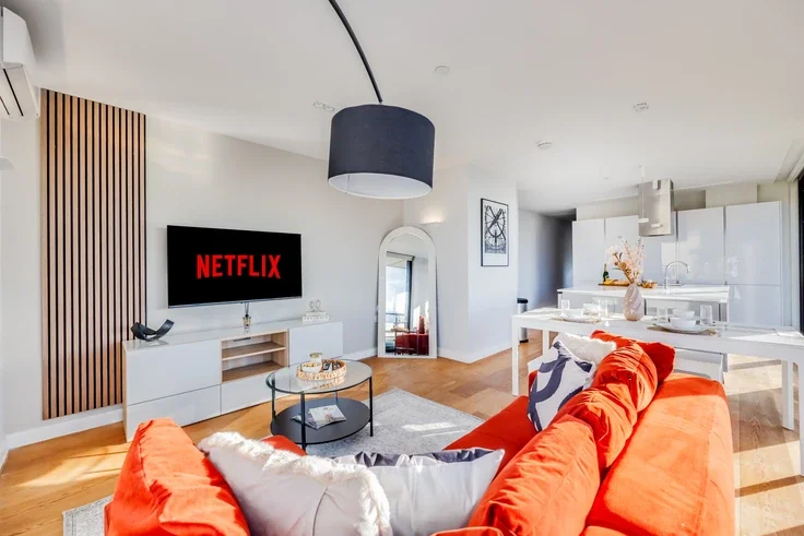 Flat Upper Fourth Street in Milton Keynes