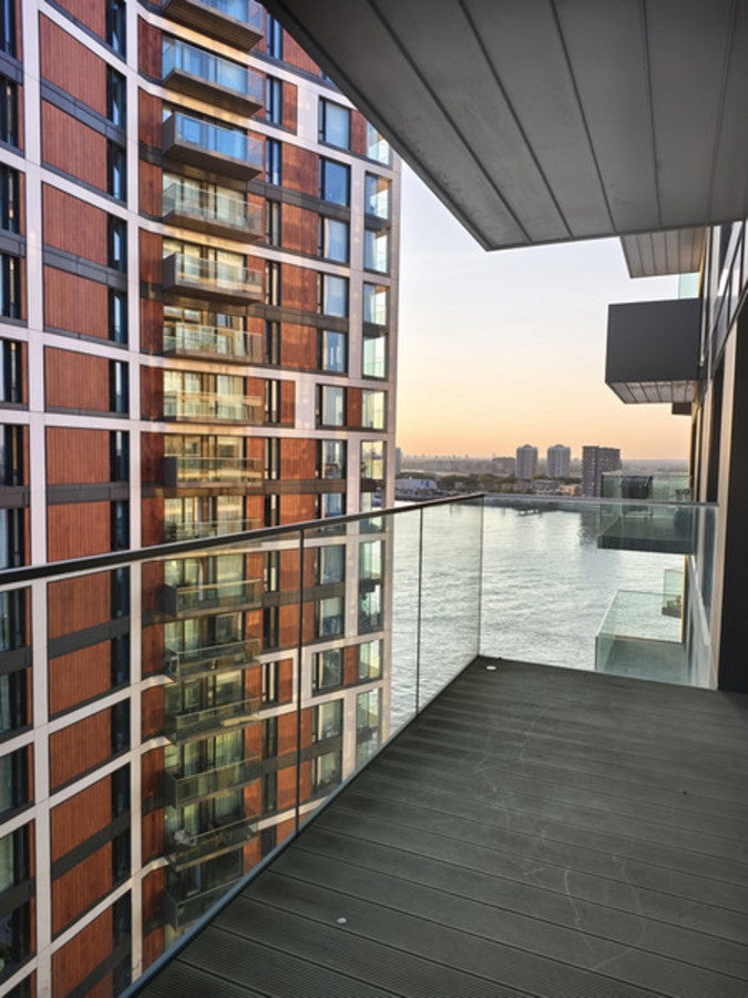 Flat Duke of Wellington Avenue in Greater London