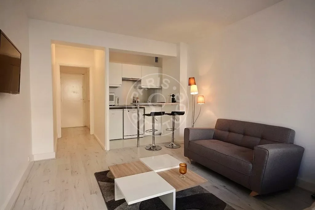 Appartement Avenue Paul Doumer à Paris