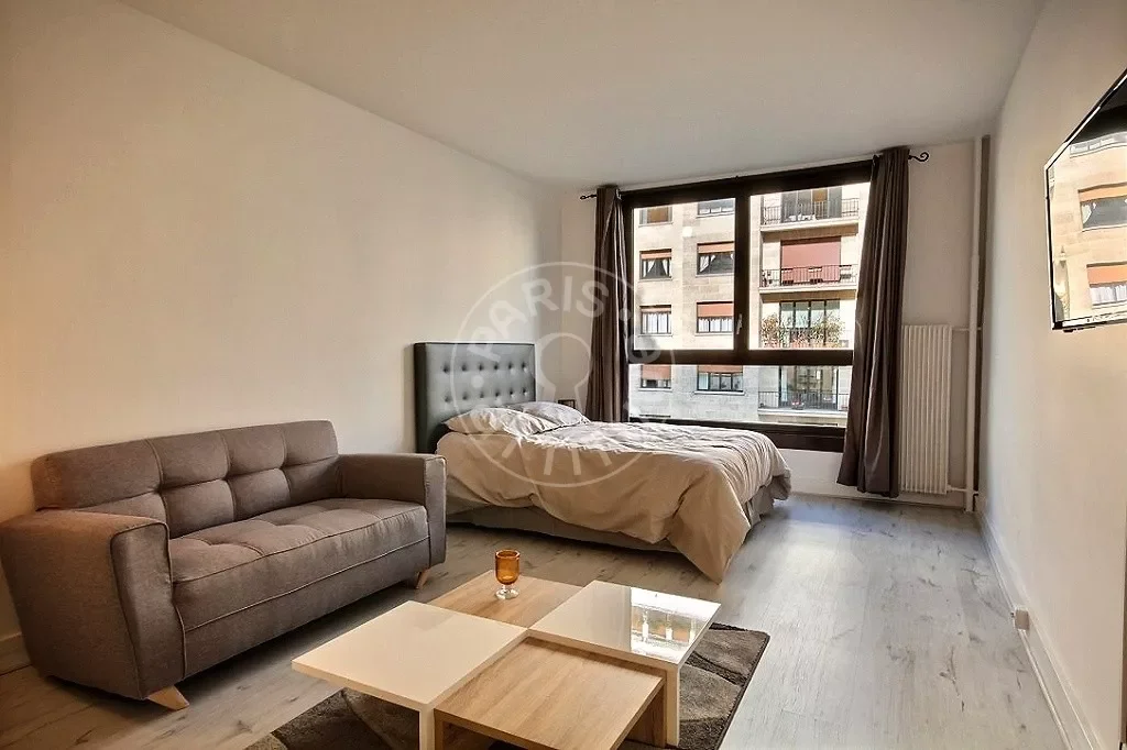 Appartement Avenue Paul Doumer à Paris