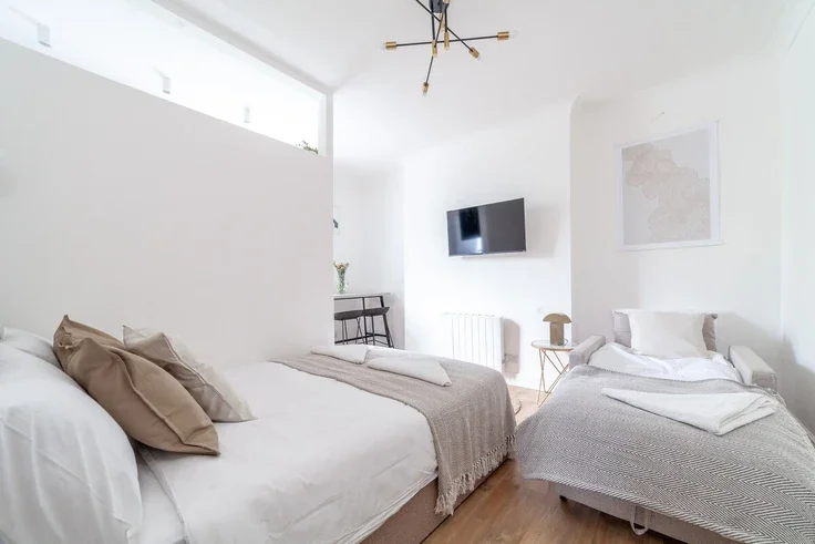 Flat Finsbury Park Road in Greater London
