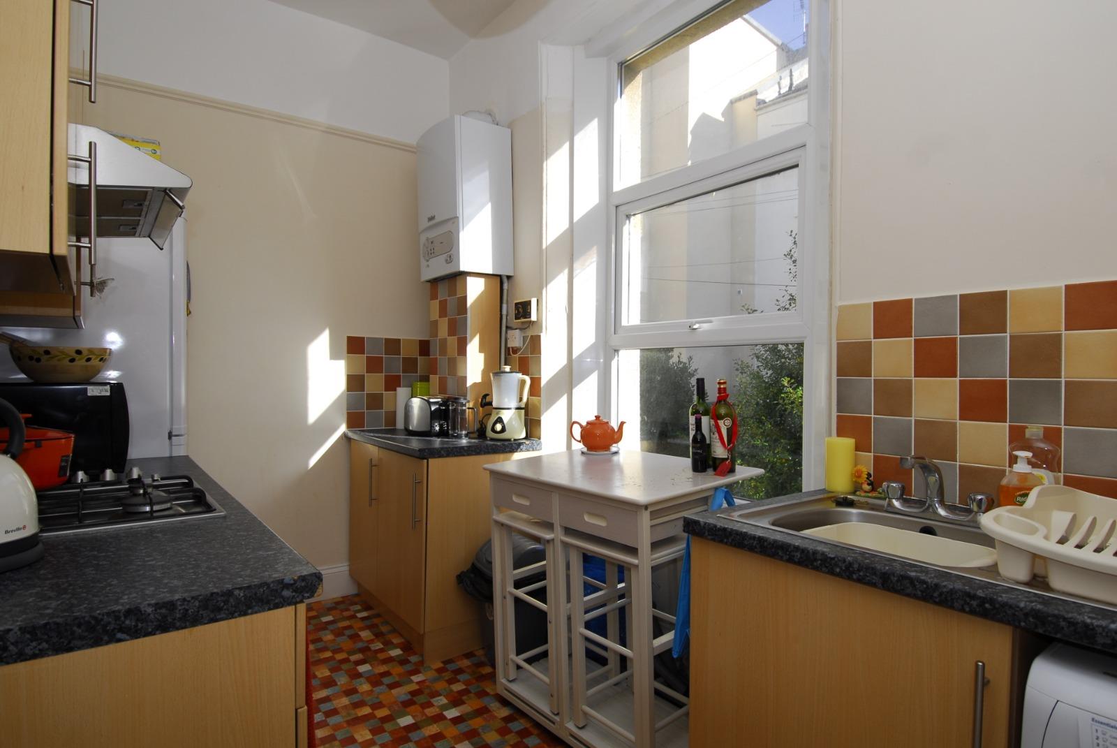 Flat Napier Terrace in Plymouth