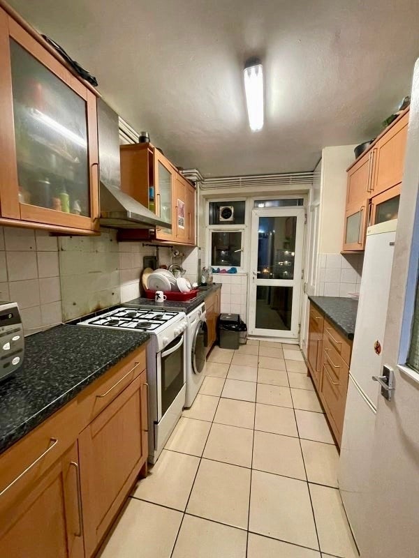 Room Ernest Street in Greater London
