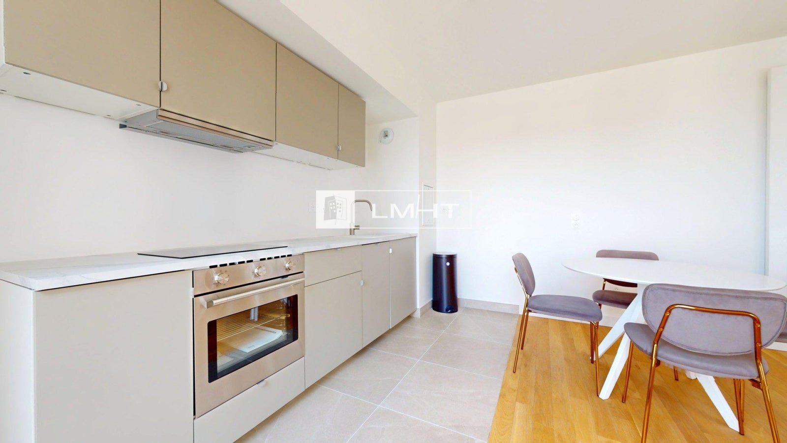 Flat Rue Aristide Briand in Issy-les-Moulineaux