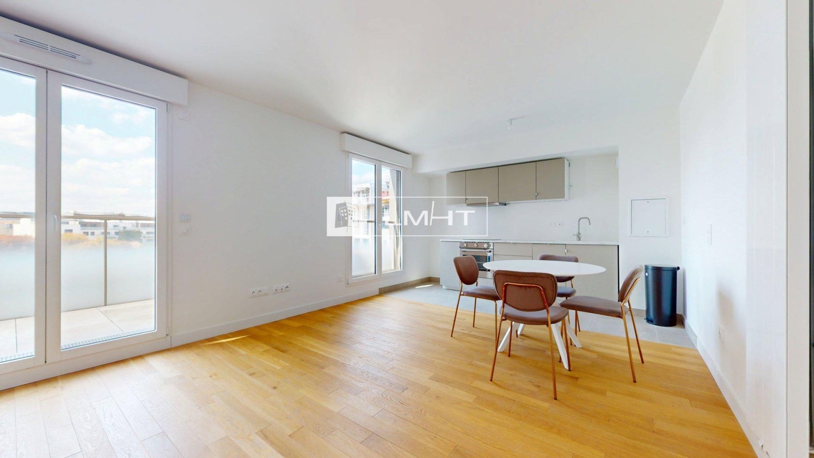 Flat Rue Aristide Briand in Issy-les-Moulineaux