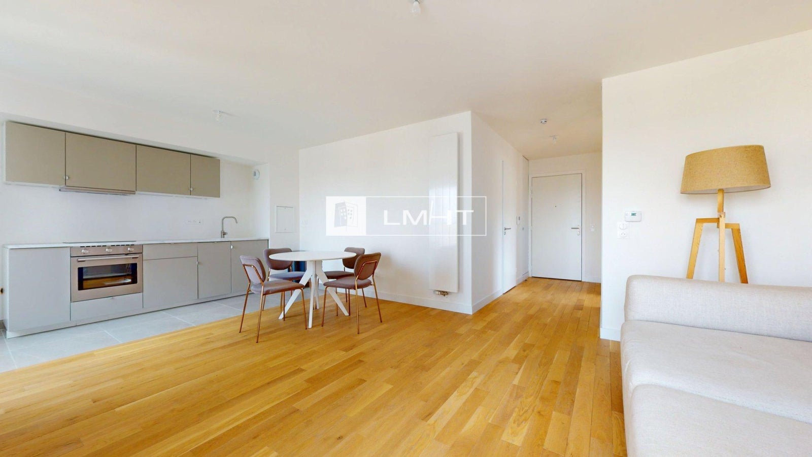 Flat Rue Aristide Briand in Issy-les-Moulineaux