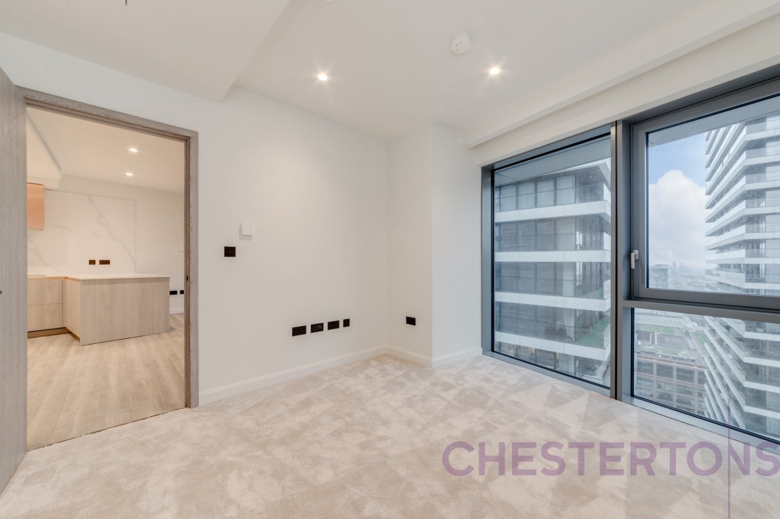 Flat Arden Crescent in Greater London