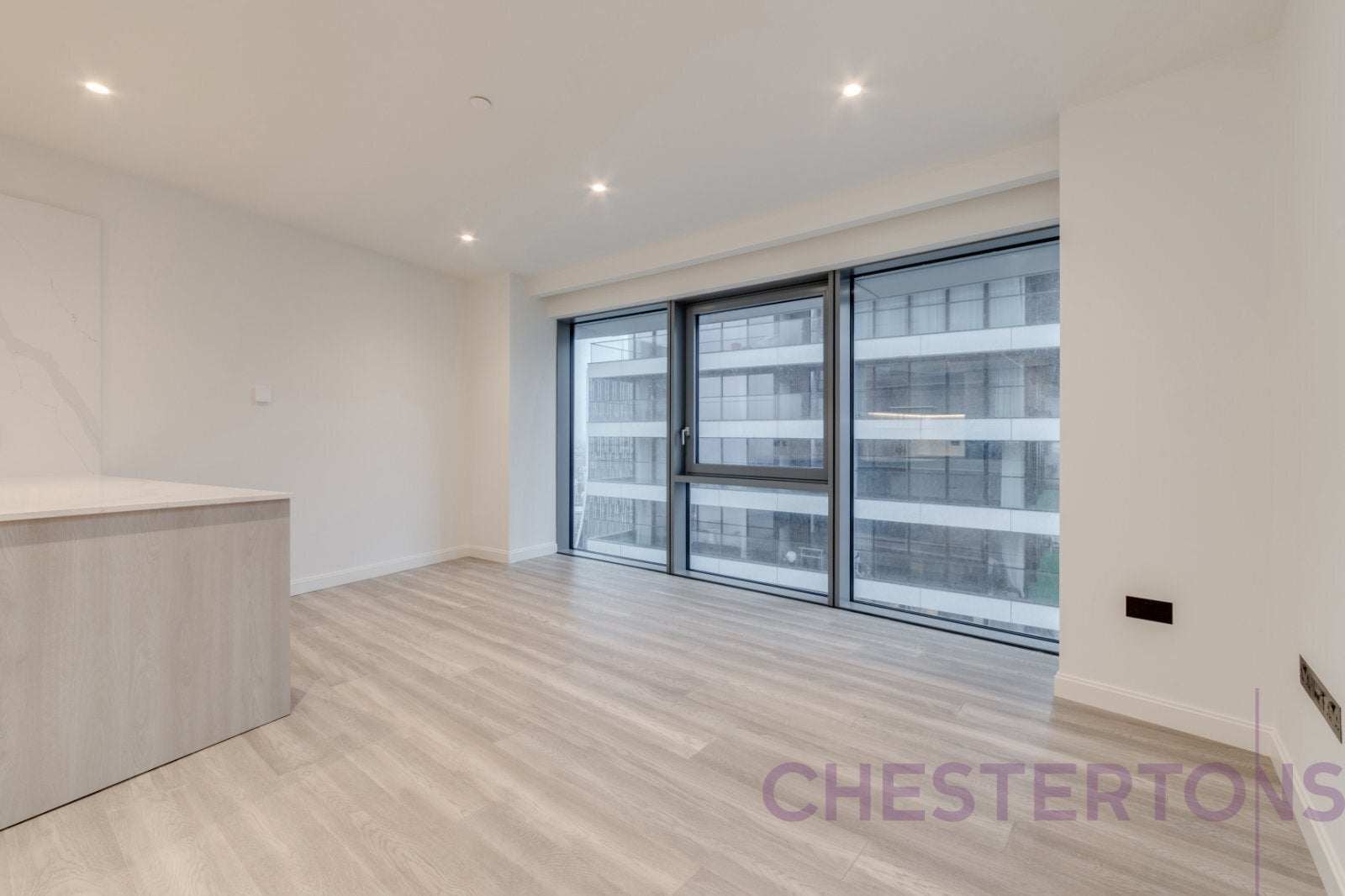 Flat Arden Crescent in Greater London