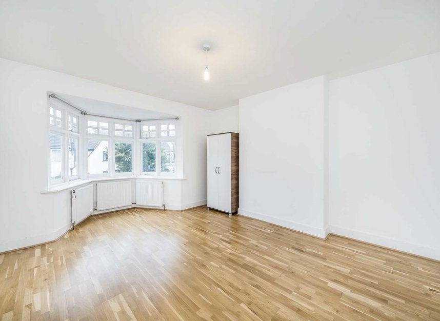 House Herbert Gardens in Greater London