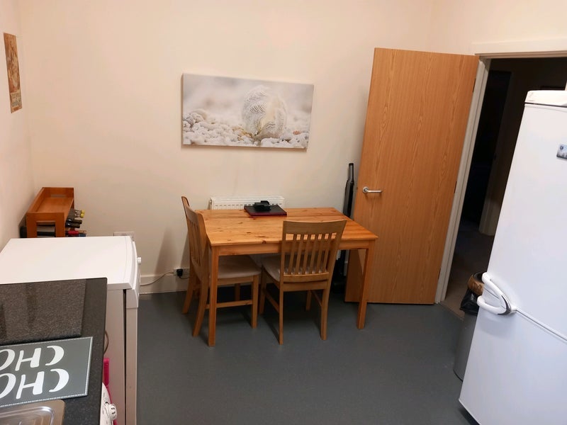 Room Madeley Road in Greater London
