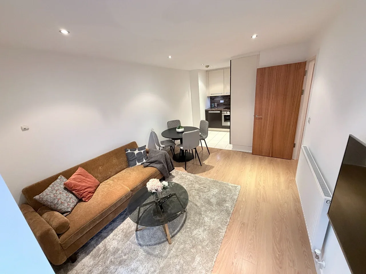Flat Conington Road in Greater London