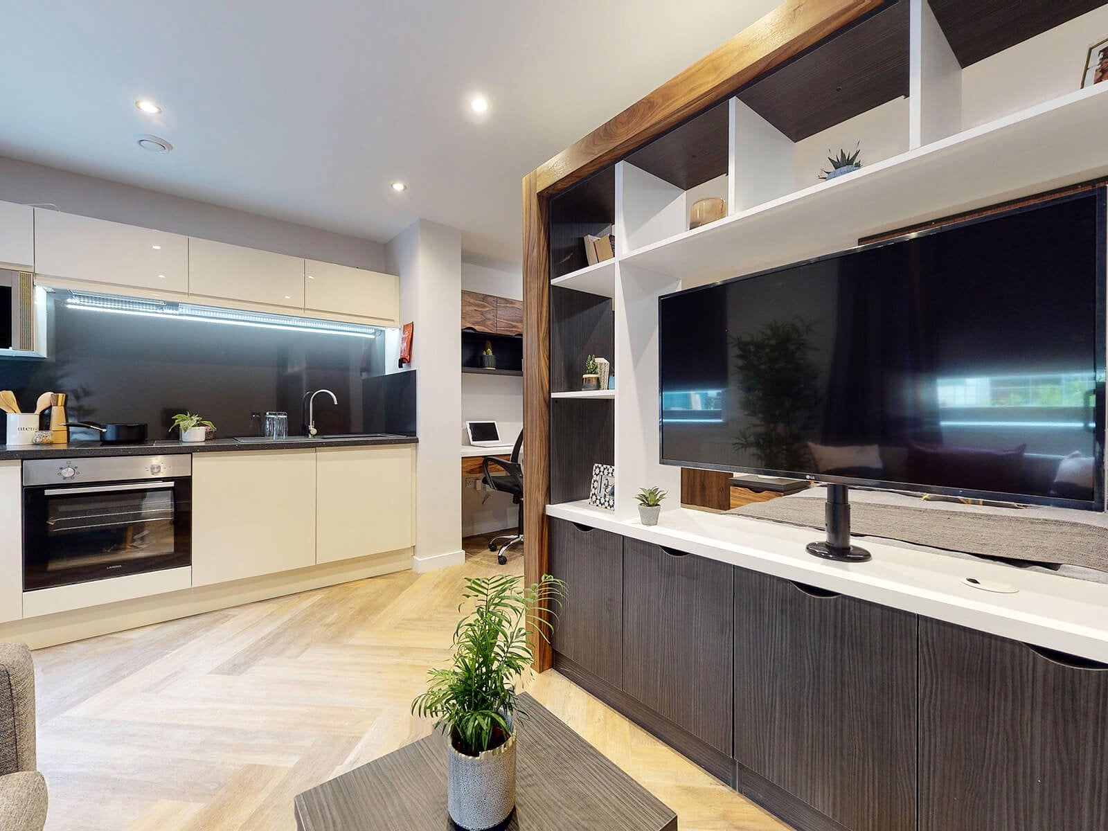Flat Wade Lane in Leeds