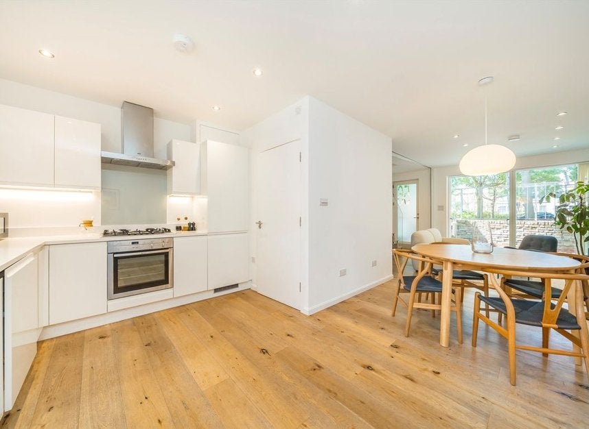 House Wedmore Street in Greater London