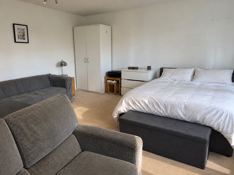 Room Upper Ground in Greater London