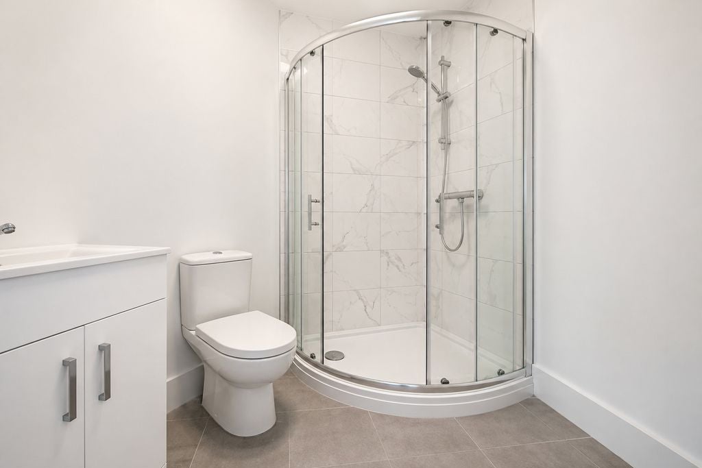 Room Falkland Road in Greater London