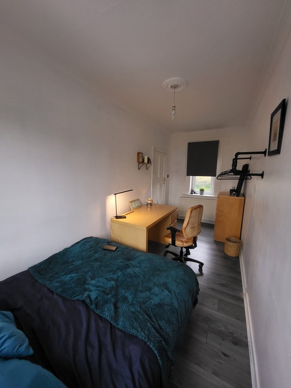 Flat Broomfield Crescent in City of Edinburgh