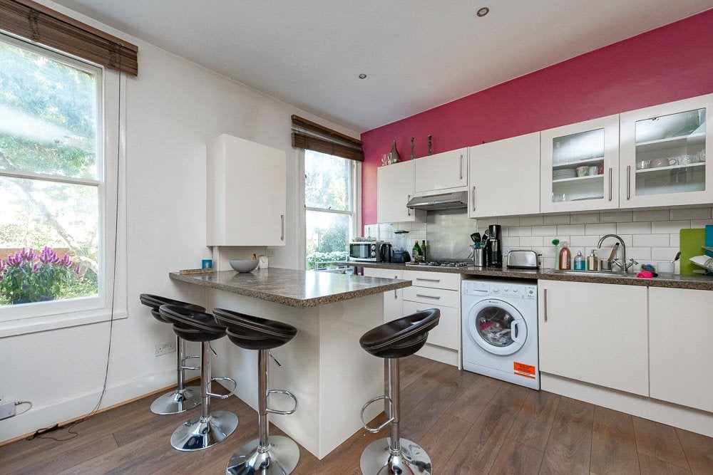 Flat Maygrove Road in Greater London
