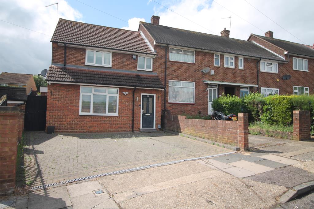 House Dorking Road in Greater London