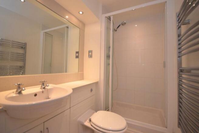 Flat Canbury Passage in Greater London