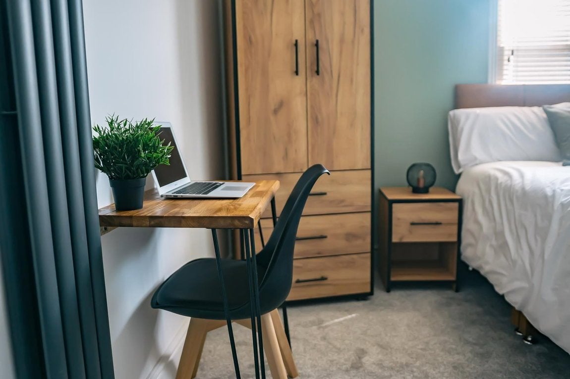 Room Curtis Street in Swindon