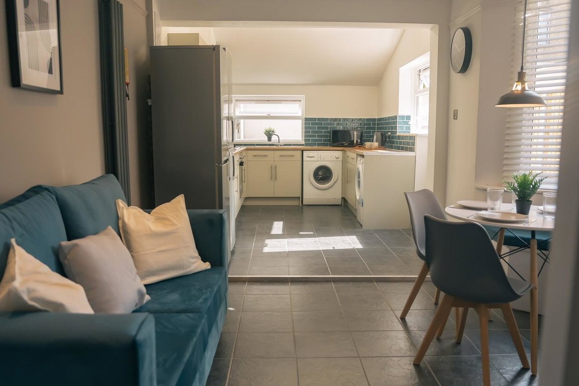 Room Curtis Street in Swindon