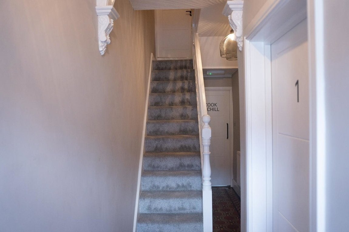 Room Curtis Street in Swindon