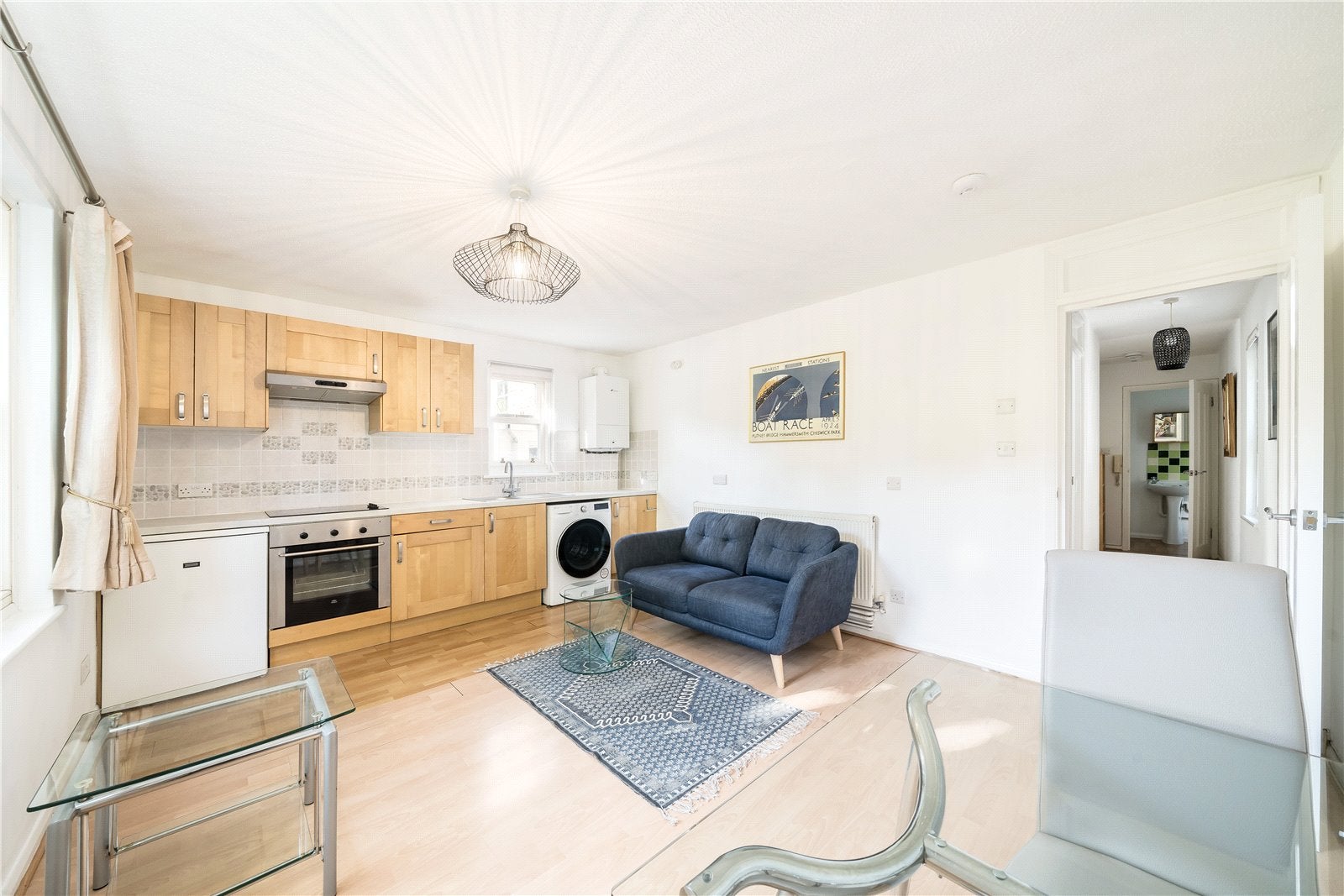 Flat Pembridge Gardens in Greater London