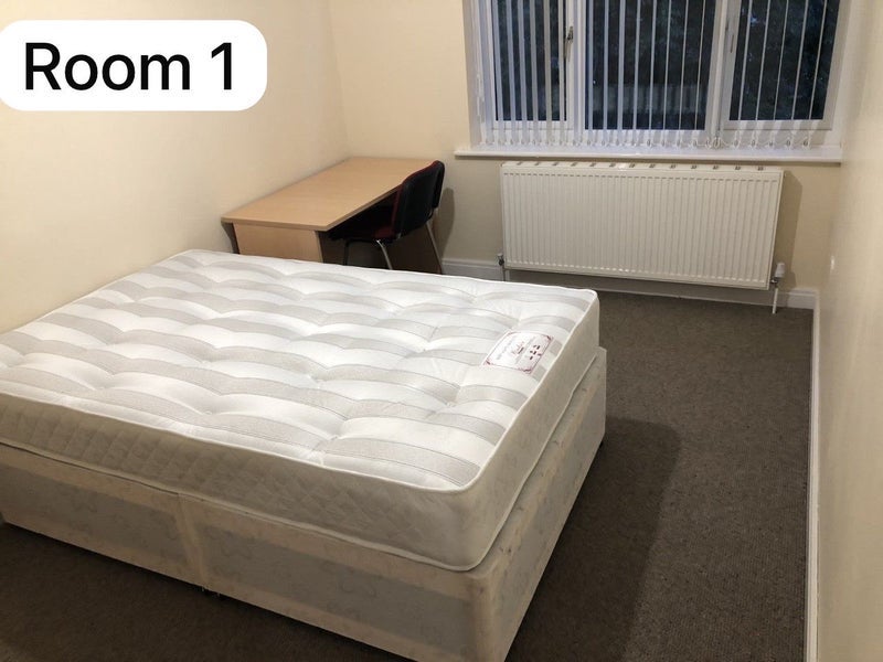 Room Quinton Road in Birmingham