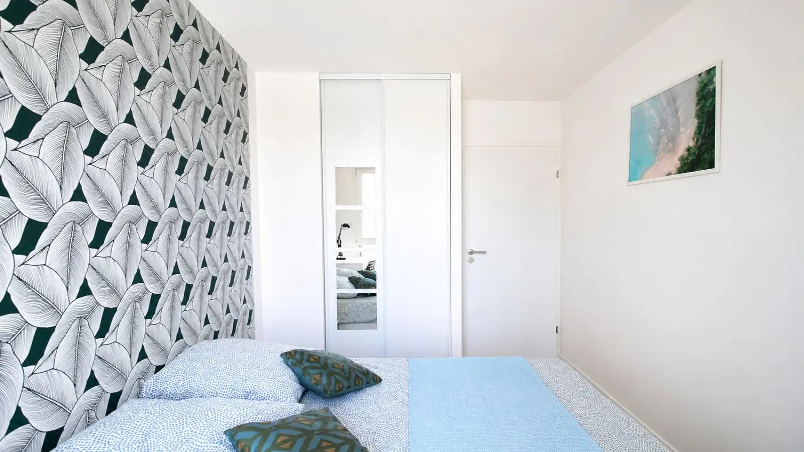 Room Boulevard Victor Hugo in Clichy