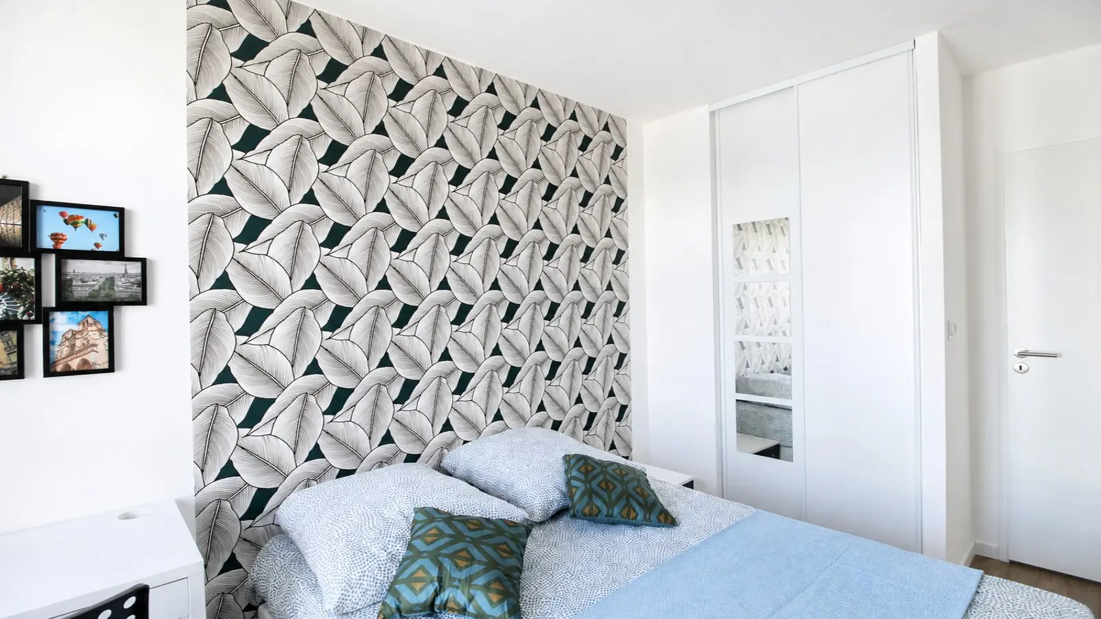 Room Boulevard Victor Hugo in Clichy