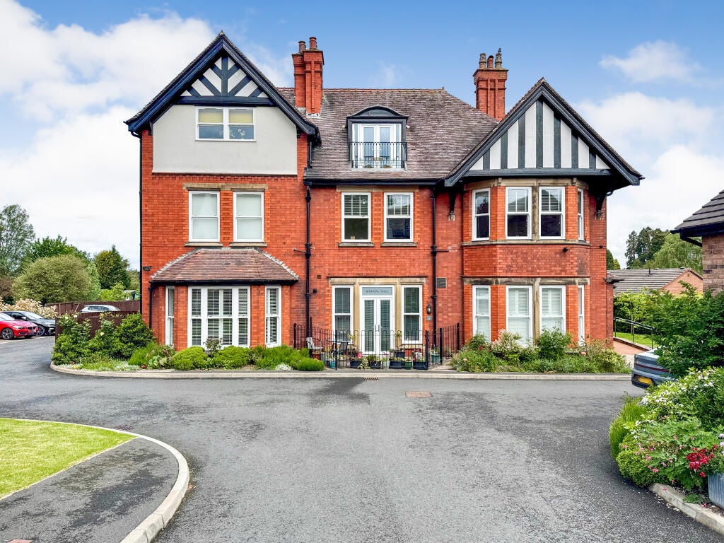 Flat Holyhead Road in Wellington