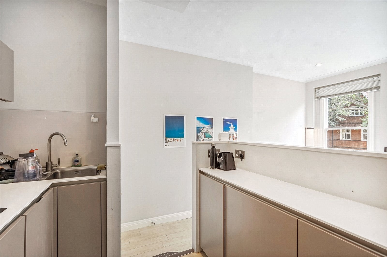 Flat Courtfield Road in Greater London